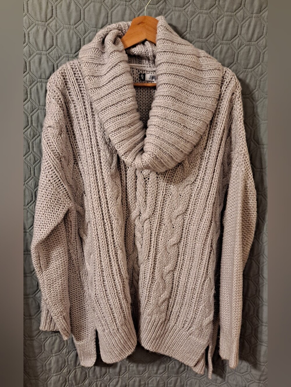 Jennifer Lopez Cozy Cable-Knit Shawl Collar Sweater - Light Gray M